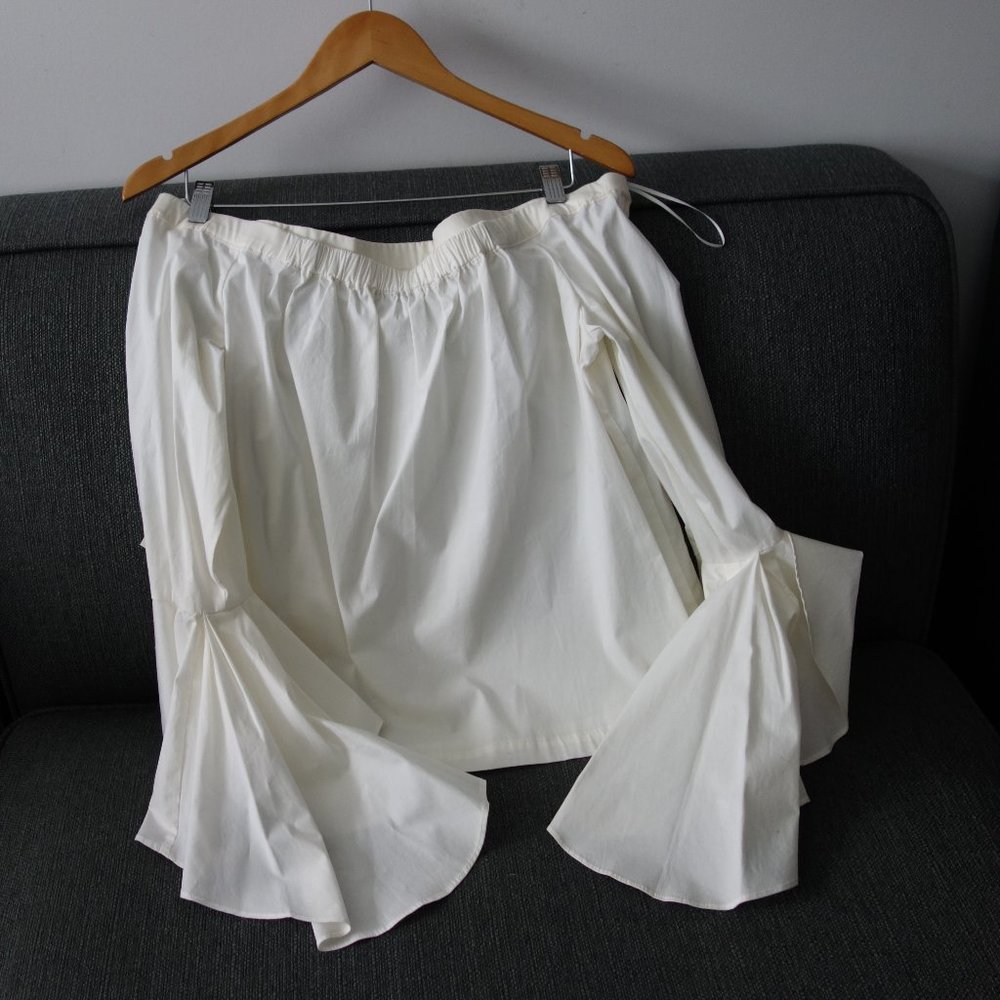 1.STATE THE ARTIST STYLE 8157067 COLOR 145 ULTRA WHITE SIZE M *New with Tags*